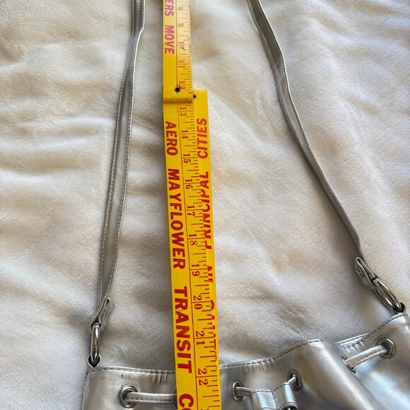 Moda Attiva Metallic Silver Hobo Drawstring Crossbody Bag Purse - Picture 6 of 10